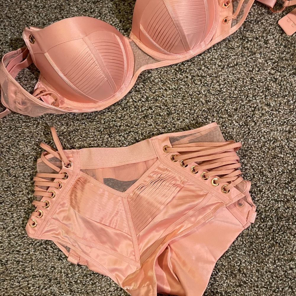 Lingerie set